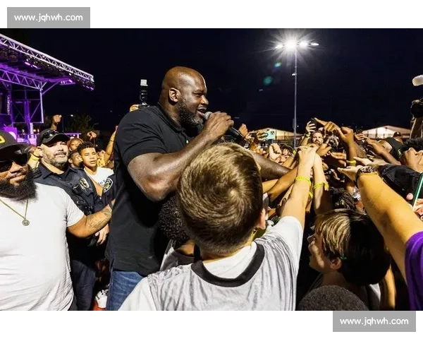 奥尼尔 “变身” 名场面:小球时代要变天?这些 NBA 脑洞太敢想 奥尼尔 “变身” 名场面:小球时代要变天?这些 NBA 脑洞太敢想